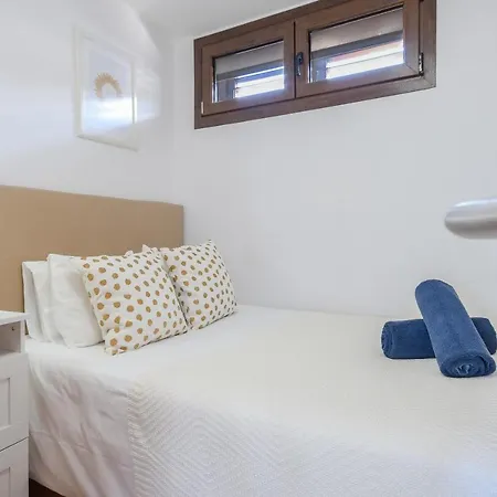 Daniela Villa Famara