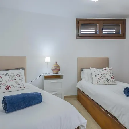 Daniela Villa Famara