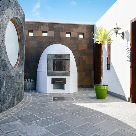 Villa Daniela Famara