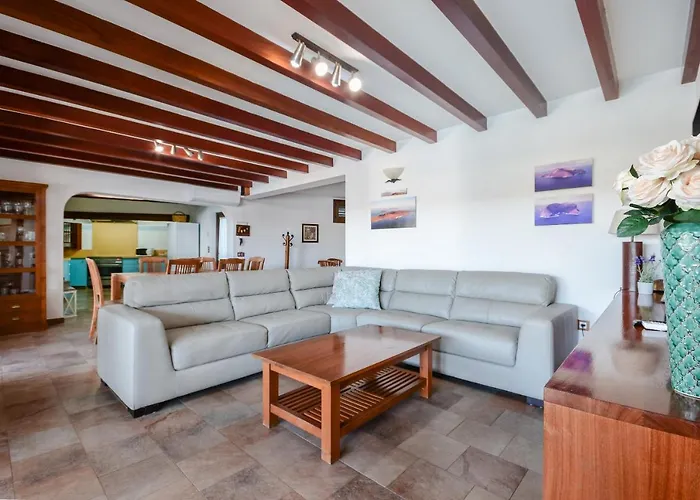 Villa Daniela Famara